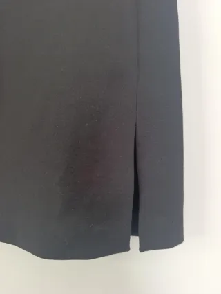 Falda negra entallada Talla S