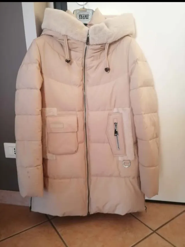 Piumino invernale donna beige
