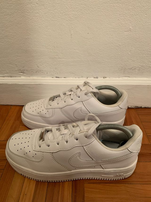 NIKE AIR FORCE 1 BLANCAS