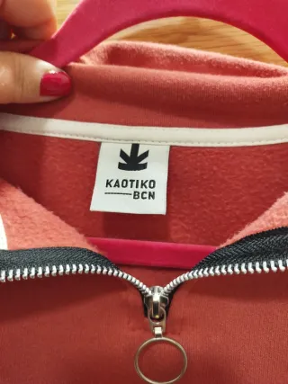 Sudadera Kaotiko BCN corta talla M