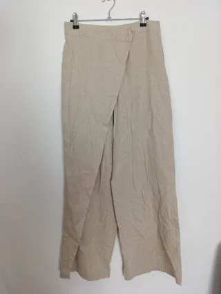 Pantalón Zara Beige Talla XS/34
(Da más talla)