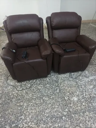 2 Poltrone Relax Elettriche Marroni