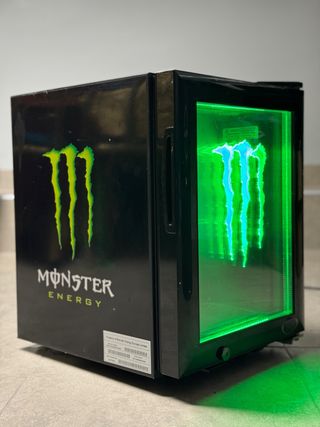 Nevera Monster Energy