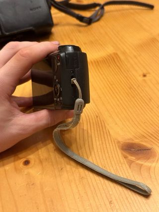 Digicam Sony HX20V | 18.2 MP | x20 | GPS y Full HD