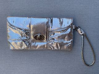 Bolso Cartera Metalizado Plateado