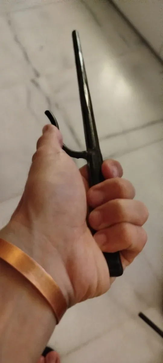 Jutte artesanal de metal