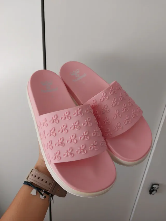 Chanclas Hummel rosas talla 38