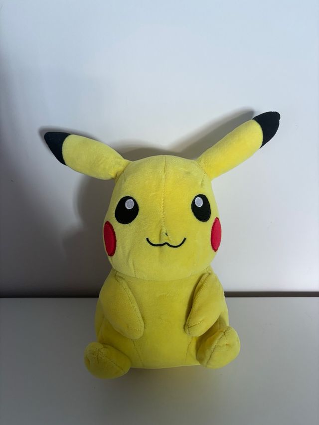 Peluche Pikachu