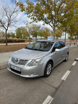 Toyota Avensis 2010