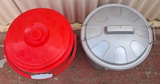 4 CUBOS DE BASURA VARIADOS 2 DE 21L Y 2 DE 7L