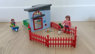 Lote Playmobil: caravana, clínica, casa árbol,etc