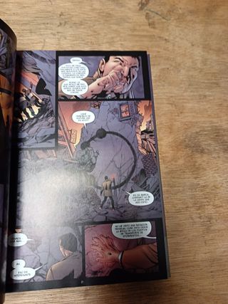 Authority (Grandes Novelas Gráficas de DC)