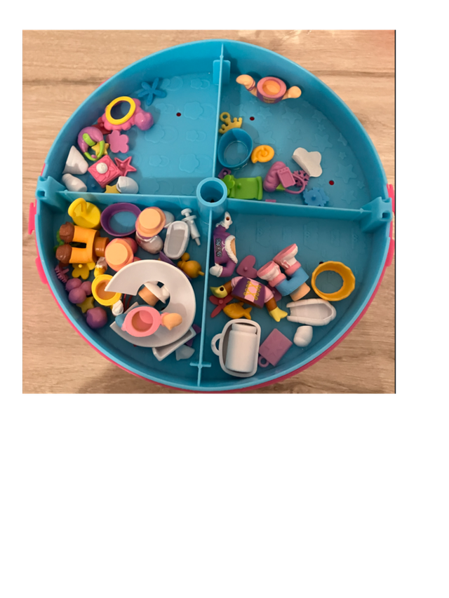 Caja Pinypon con muñecas y accesorios