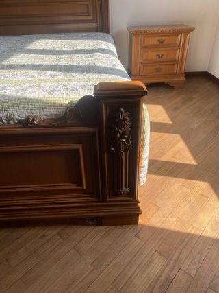 Letto matrimoniale con 2 comodini in legno
