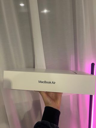 MacBook Air 13” M3 16GB RAM 256GB SSD