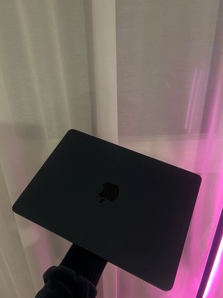 MacBook Air 13” M3 16GB RAM 256GB SSD