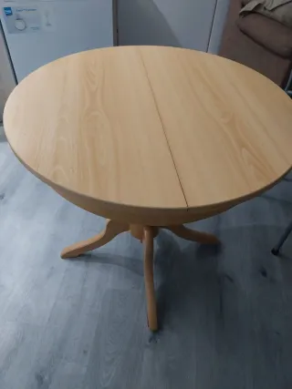 Mesa de comedor de madera haya