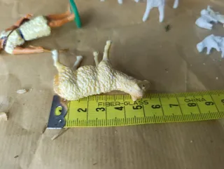 Pastor Belén con ovejas y cabra