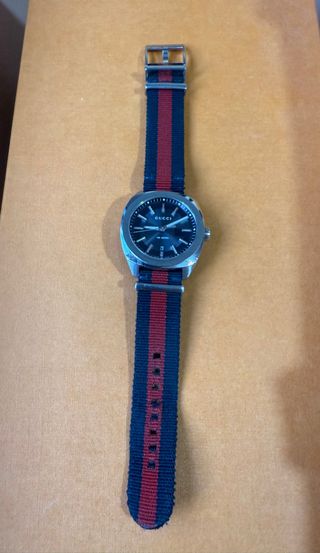Orologio Gucci blu e rosso