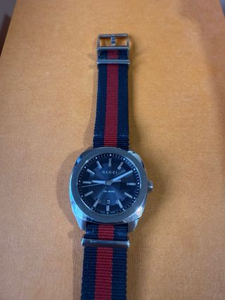 Orologio Gucci blu e rosso