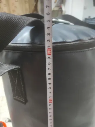 Saco boxeo, guantes, muñequeras y comba. 