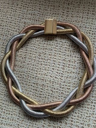 Collar bisutería trenzado oro, plata y rosa