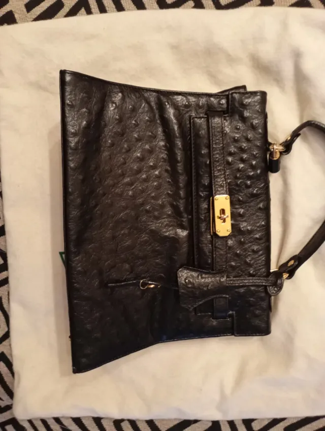 Bolso Negro Piel Avestruz