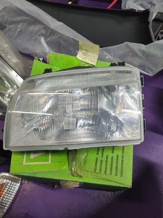 Faro Izquierdo Renault 19