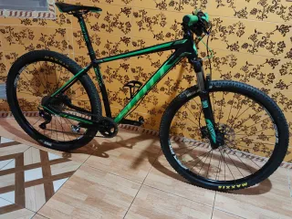 Bicicleta Scott Scale 29