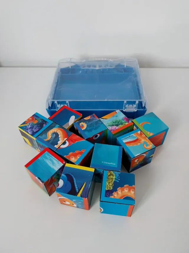 Puzzle cubos. Buscando a Dory. Clementoni.