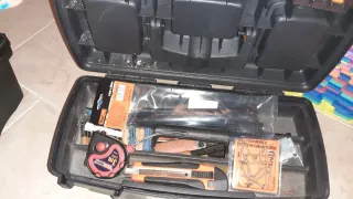 Cassetta porta attrezzi con manico arancione