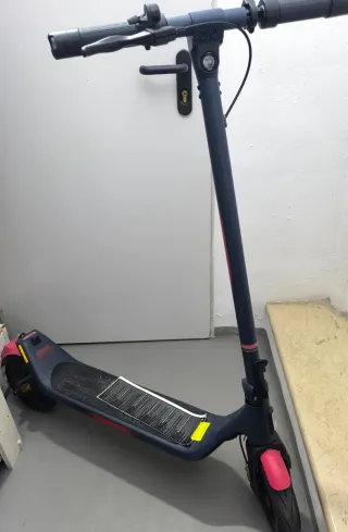 Patinete Eléctrico con Luces LED