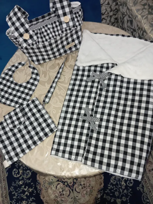 Conjunto Bebé: Bolso, Babero y Saco,porta bebe