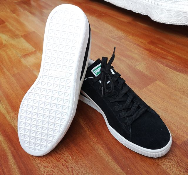 Zapatillas Puma Suede Negro y Dorado