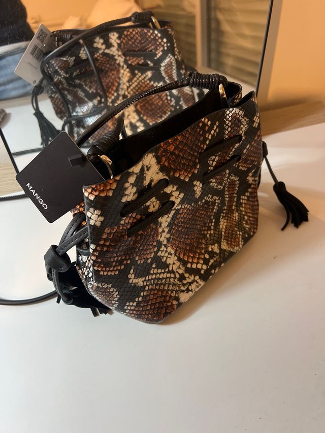 Conjunto de Zapatos y Bolso 