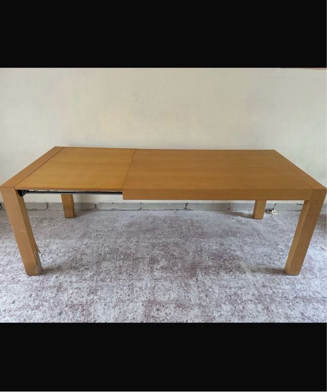 Mesa de comedor extensible de madera