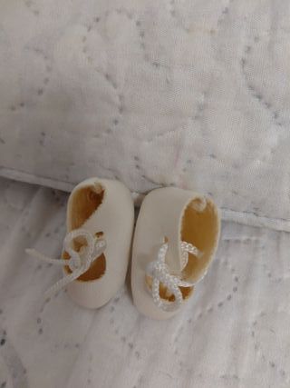 Nini botitas para muñecos como barriguitas