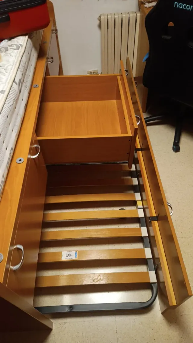 Armario grande 2 camas con cajones y escritorio