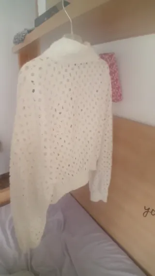 Chaqueta blanca crop top encaje