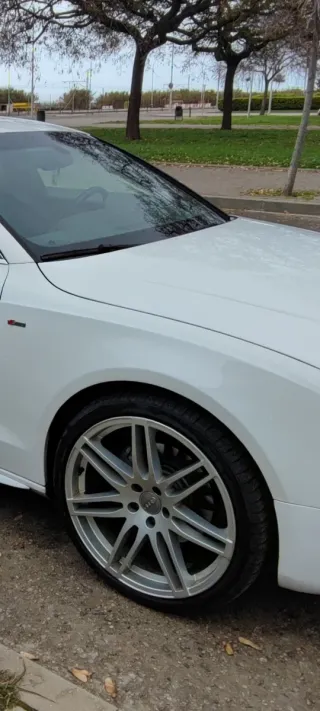 1 Llanta Audi 20 pulgadas