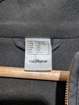 Chaqueta Quechua Gris con Capucha