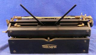 Máquina de escribir  portátil Triumph Perfekt 1934
