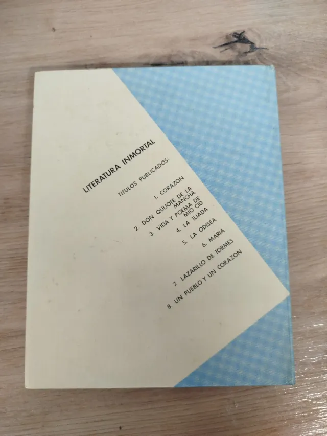 Libro antiguo Un Pueblo y un Corazón