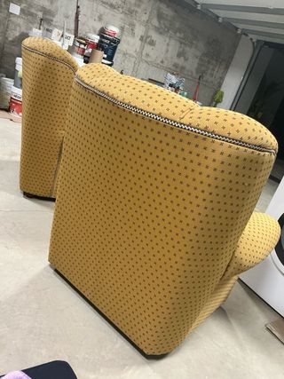 2 Poltronas Amarelas em Tecido