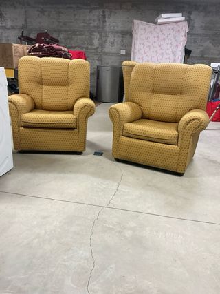 2 Poltronas Amarelas em Tecido