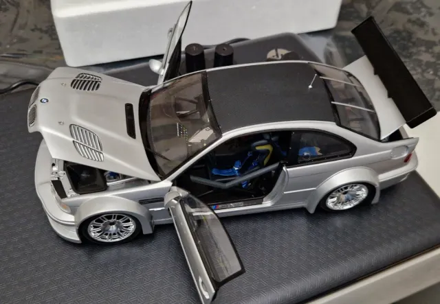 BMW M3 GTR Street Minichamps Escala 1:18