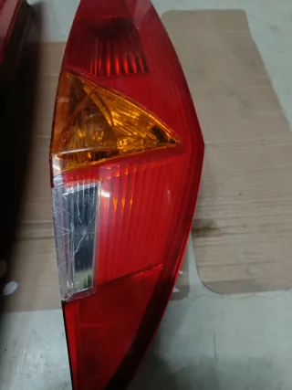 Faróis Traseiros Fiat Punto 188 (Par)