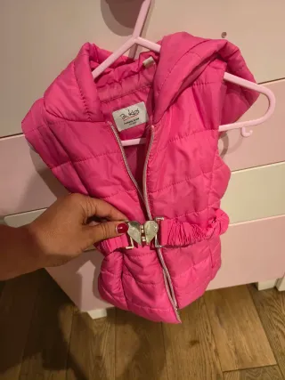 Piumino smanicato bambina rosa