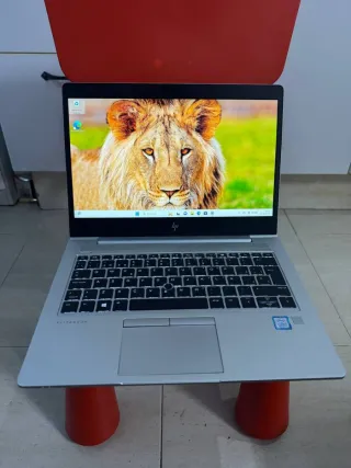Ordenador Portátil HP Elitebook i5 8 generación.