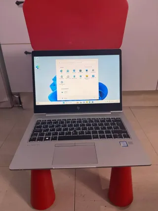 Ordenador Portátil HP Elitebook i5 8 generación.
